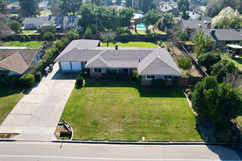 Image 38 of property listing at 1765 W Barstow Avenue, Fresno, CA 93711