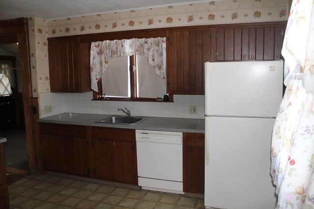 762 Suffield Street, Agawam, MA 01001