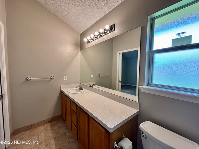 8467 CHARLESGATE Circle E, Jacksonville, FL 32244