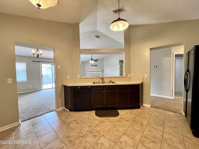 8467 CHARLESGATE Circle E, Jacksonville, FL 32244