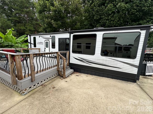 103 S Cardinal Avenue, New London, NC 28127