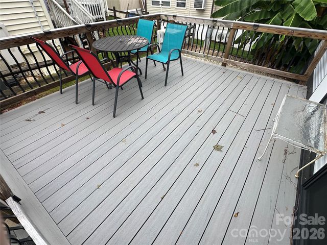103 S Cardinal Avenue, New London, NC 28127