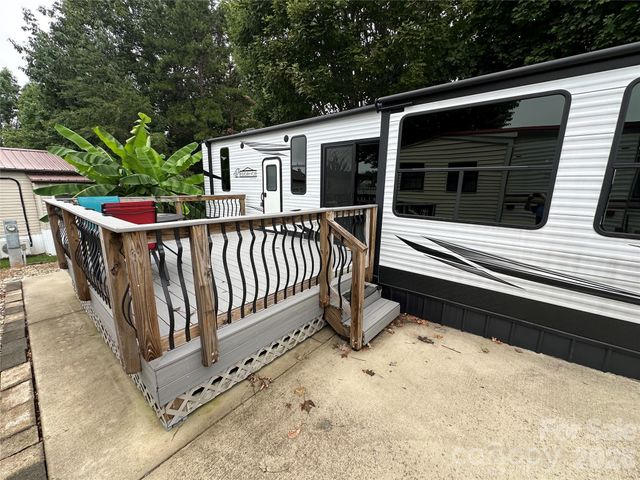 103 S Cardinal Avenue, New London, NC 28127