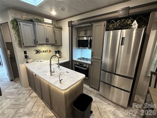 103 S Cardinal Avenue, New London, NC 28127