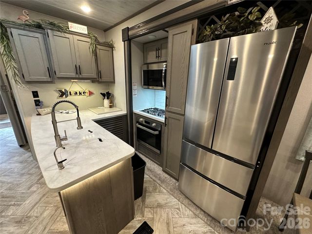 103 S Cardinal Avenue, New London, NC 28127