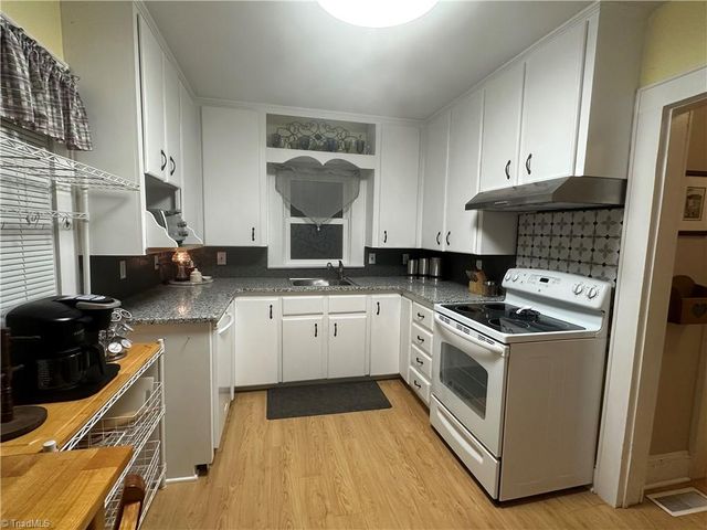 174 Sunset Drive, Rural Hall, NC 27045