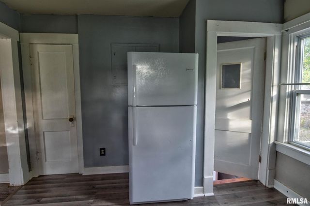 402 E ADAMS Street, Taylorville, IL 62568