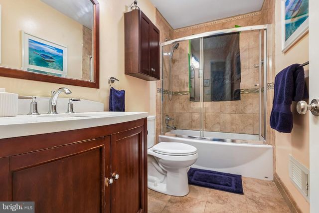 41 EDISON RD, Cherry Hill, NJ 08034