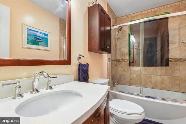 41 EDISON RD, Cherry Hill, NJ 08034