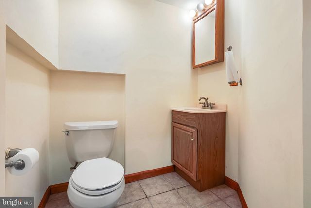 41 EDISON RD, Cherry Hill, NJ 08034