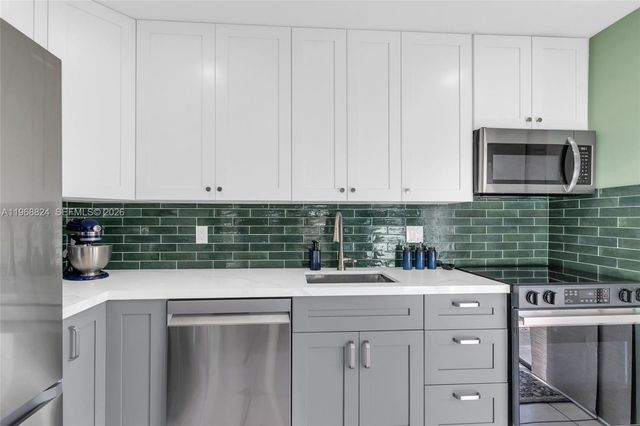 10425 SW 153rd Ct 8, Miami, FL 33196