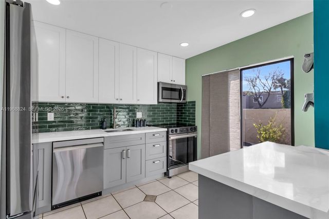 10425 SW 153rd Ct 8, Miami, FL 33196