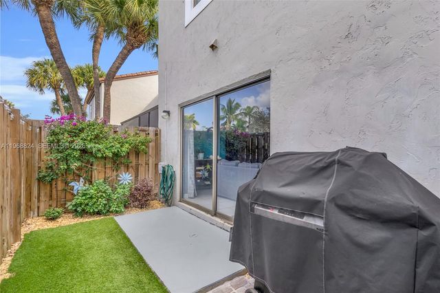 10425 SW 153rd Ct 8, Miami, FL 33196