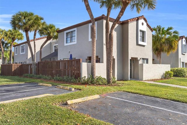 10425 SW 153rd Ct 8, Miami, FL 33196