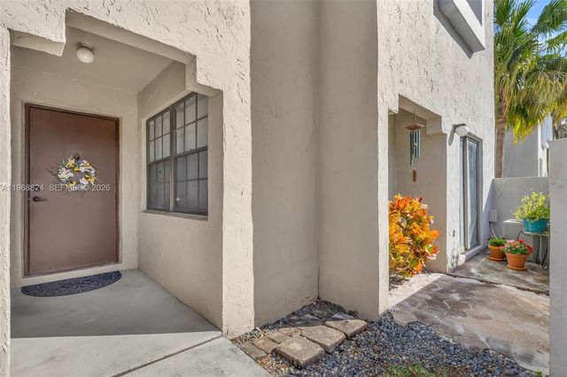 10425 SW 153rd Ct 8, Miami, FL 33196