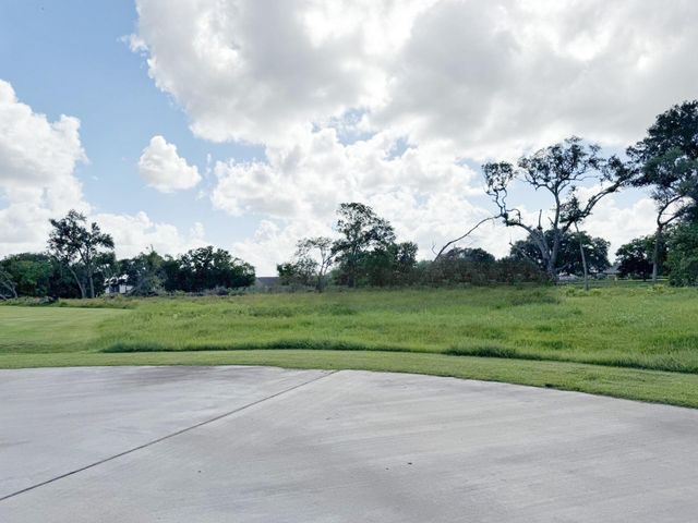 1044 Winchester Trail, Angleton, TX 77515