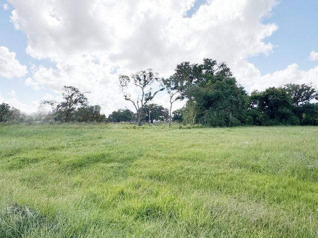 1044 Winchester Trail, Angleton, TX 77515