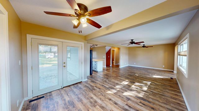 705 Glenview Drive, Albert Lea, MN 56007