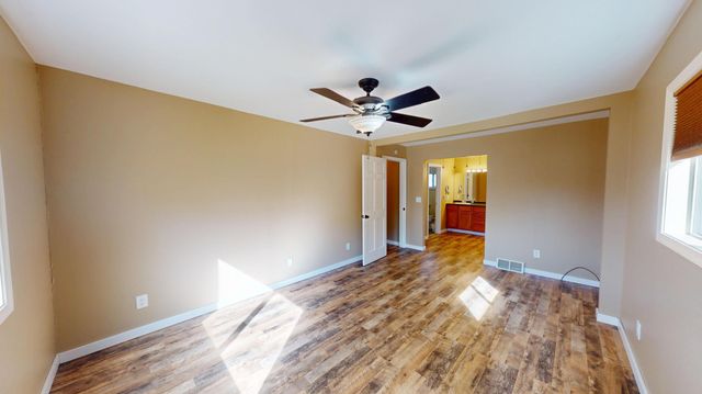 705 Glenview Drive, Albert Lea, MN 56007