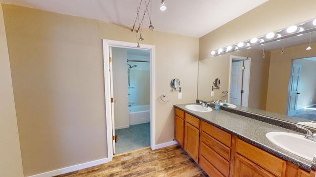 705 Glenview Drive, Albert Lea, MN 56007