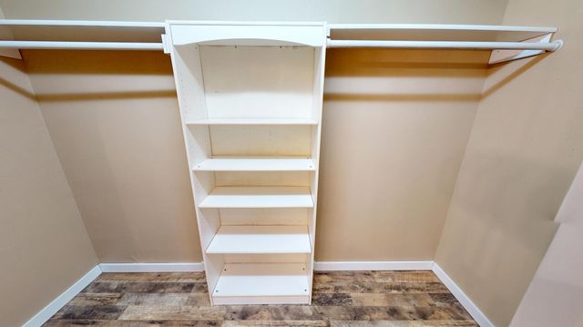 705 Glenview Drive, Albert Lea, MN 56007