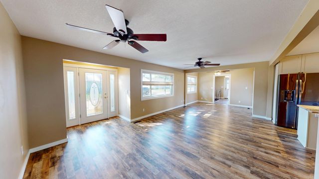 705 Glenview Drive, Albert Lea, MN 56007