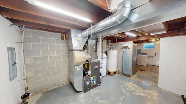 705 Glenview Drive, Albert Lea, MN 56007