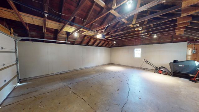 705 Glenview Drive, Albert Lea, MN 56007