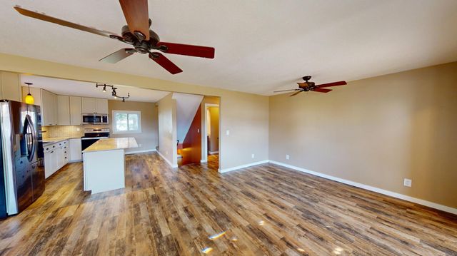 705 Glenview Drive, Albert Lea, MN 56007