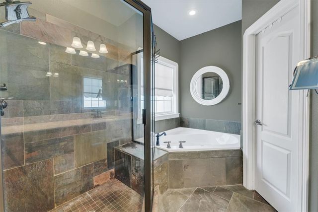 1402 NE Fairwinds Drive, Bentonville, AR 72712