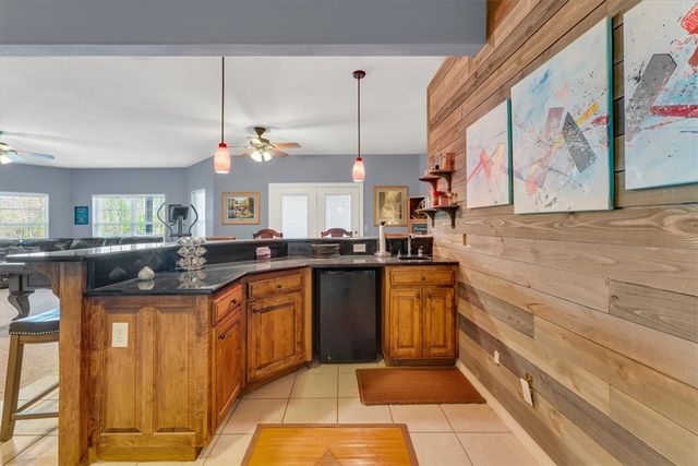 1402 NE Fairwinds Drive, Bentonville, AR 72712