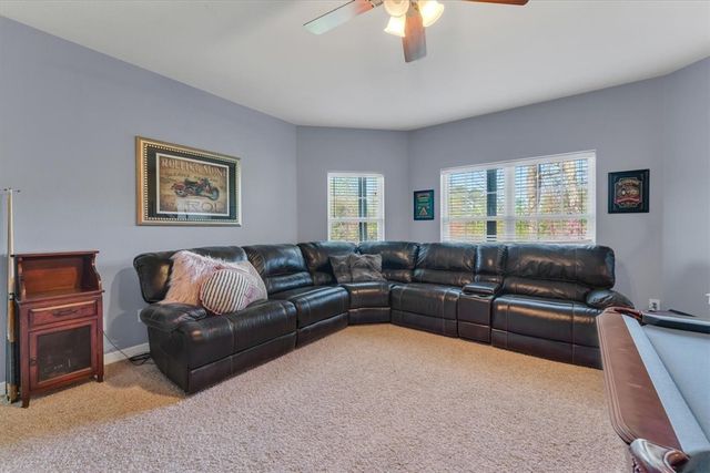 1402 NE Fairwinds Drive, Bentonville, AR 72712