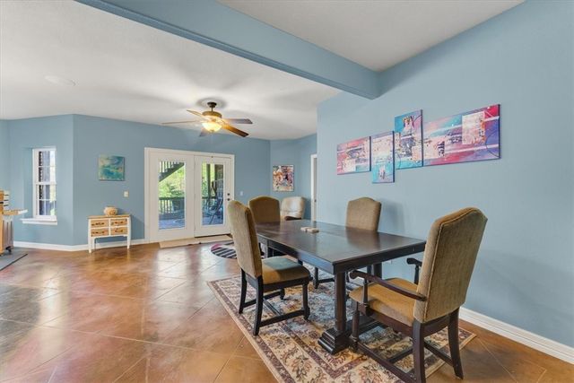 1402 NE Fairwinds Drive, Bentonville, AR 72712