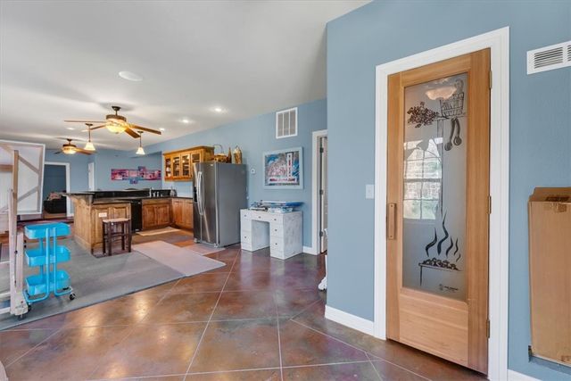 1402 NE Fairwinds Drive, Bentonville, AR 72712