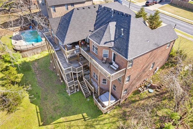 1402 NE Fairwinds Drive, Bentonville, AR 72712