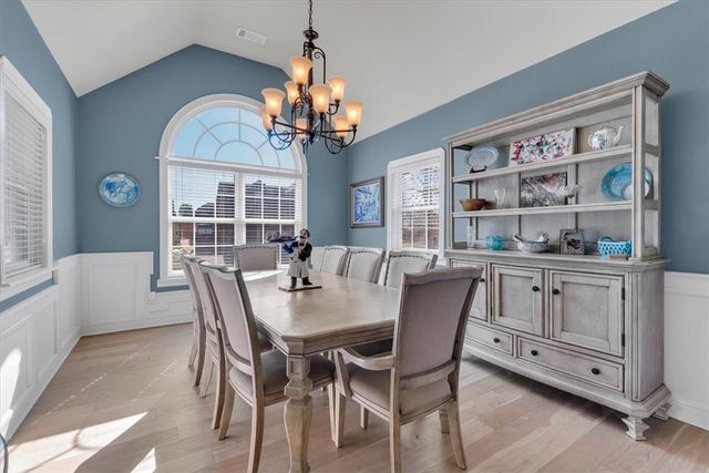 1402 NE Fairwinds Drive, Bentonville, AR 72712