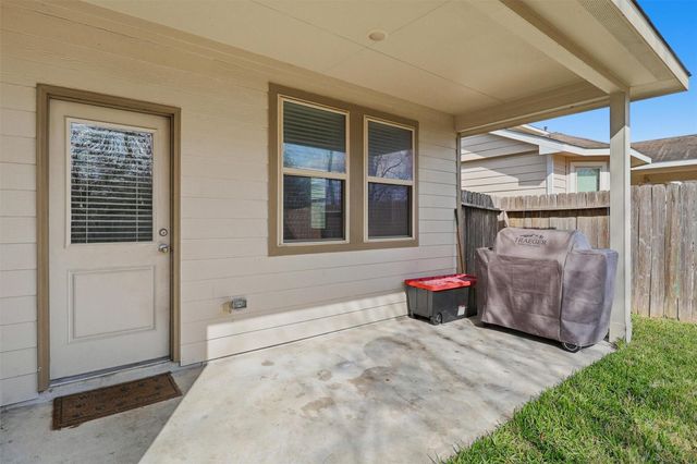 2622 Cold River Drive, Humble, TX 77396