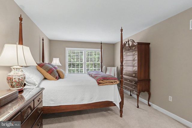 12 CRAIN CIR, Lemoyne, PA 17043