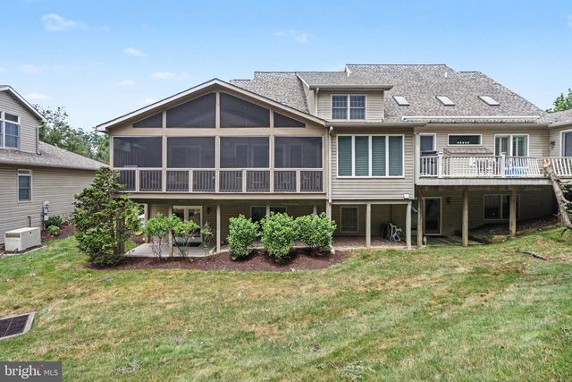 12 CRAIN CIR, Lemoyne, PA 17043