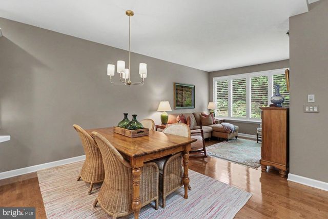 12 CRAIN CIR, Lemoyne, PA 17043