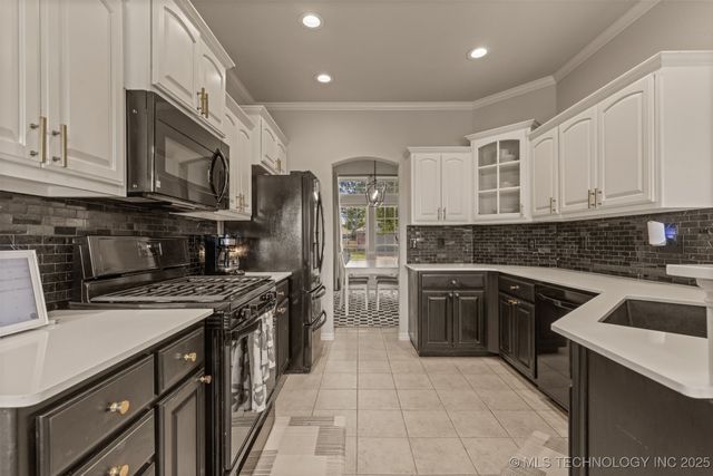 1704 W 120th Court S, Jenks, OK 74037