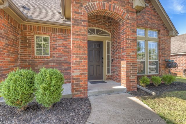 1704 W 120th Court S, Jenks, OK 74037