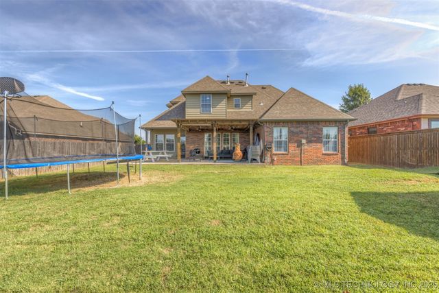 1704 W 120th Court S, Jenks, OK 74037