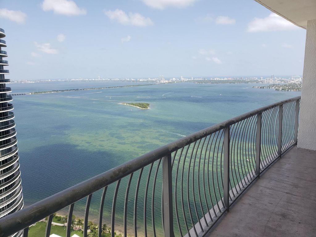 1750 N Bayshore Drive 5205, Miami, FL 33132