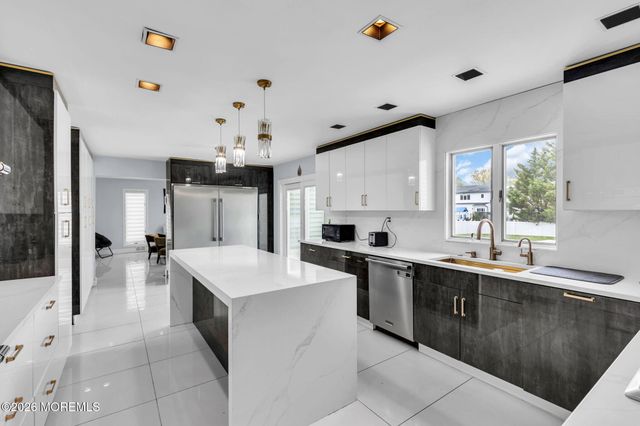 24 Valley Forge Road, Eatontown, NJ 07724
