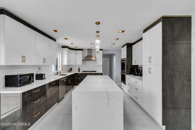 24 Valley Forge Road, Eatontown, NJ 07724
