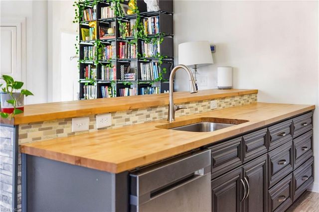 706 River Rock Way Ste 110, Newport News, VA 23608