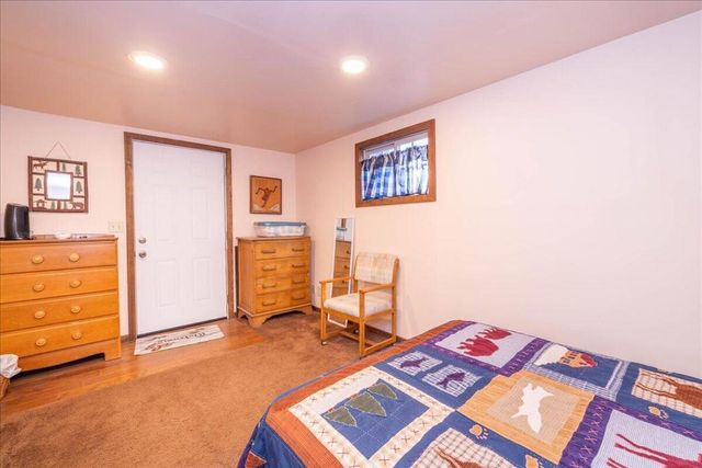 520 W Aeroplane Boulevard, Big Bear, CA 92314