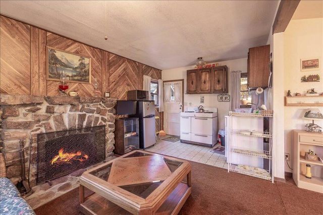 520 W Aeroplane Boulevard, Big Bear, CA 92314