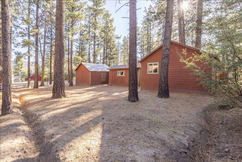 Image 24 of property listing at 520 W Aeroplane Boulevard, Big Bear, CA 92314